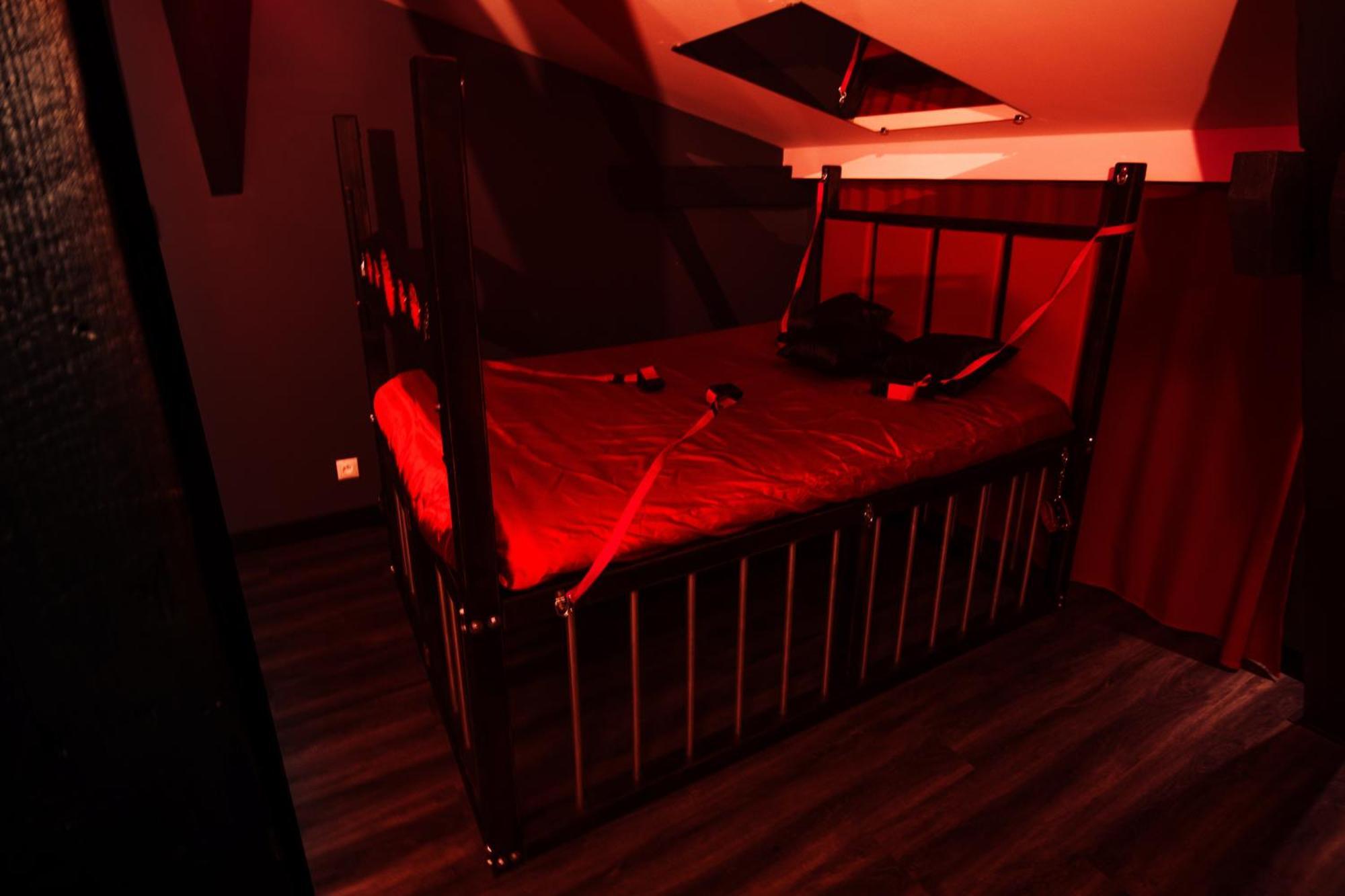 Red Palace Apartament Bdsm Bydgoszcz Luaran gambar